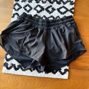 Lululemon Black Lined Running Athletic Shorts womens size 2